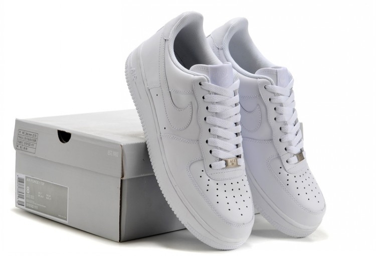 Кроссовки Nike Air Force 1 low белые (35-45) — купить в Кирове в дисконт  интернет-магазине StreetFoot.ru