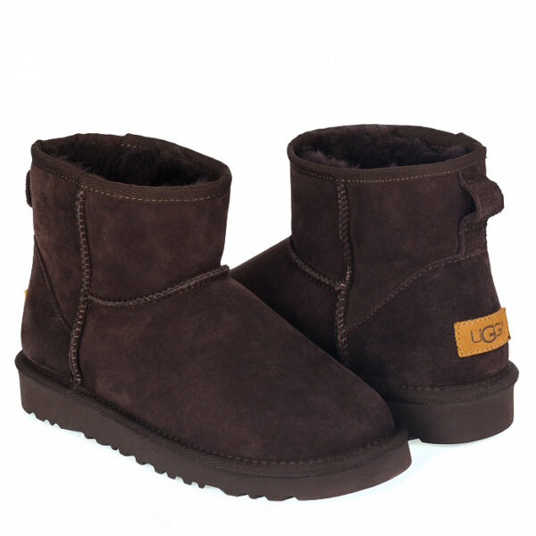 Зимние Ботинки UGG Bailey Classic II button Chocolate Mini с мехом коричневые (35-40)