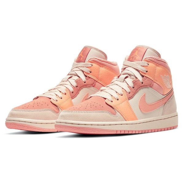 Nike Air Jordan 1 Retro Mid Apricot Orange розовые с бежевым кожа-нубук женские (35-39)