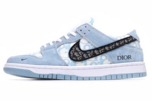 Nike SB Dunk Low x Dior голубые с белым замшевые женские (35-39)